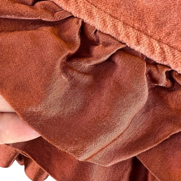 Bella Notte Velvet Ruffled Large Blanket STV822 Cinnamon 53x57 Soft Luxury GUC - Picture 9 of 12